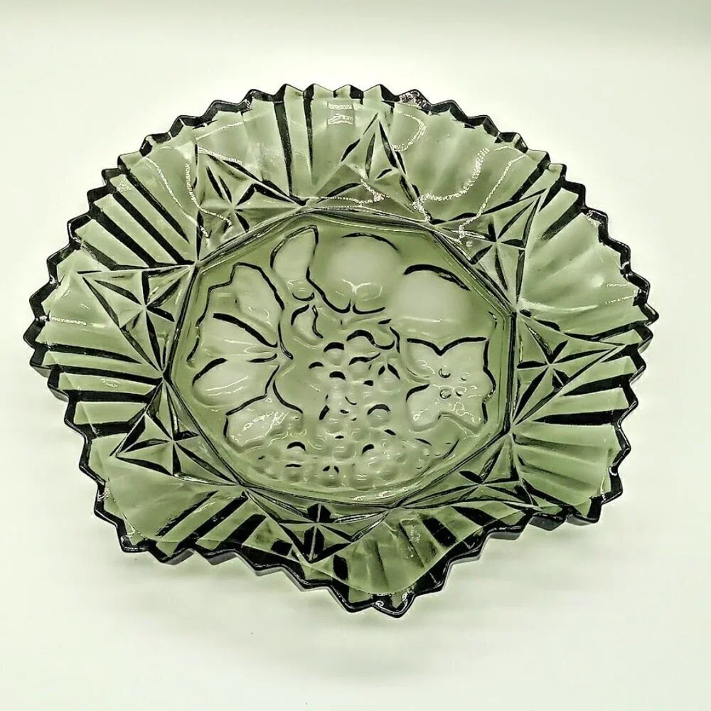 Federal Glass Pioneer Smoke Crimped Bowl Fruit Design